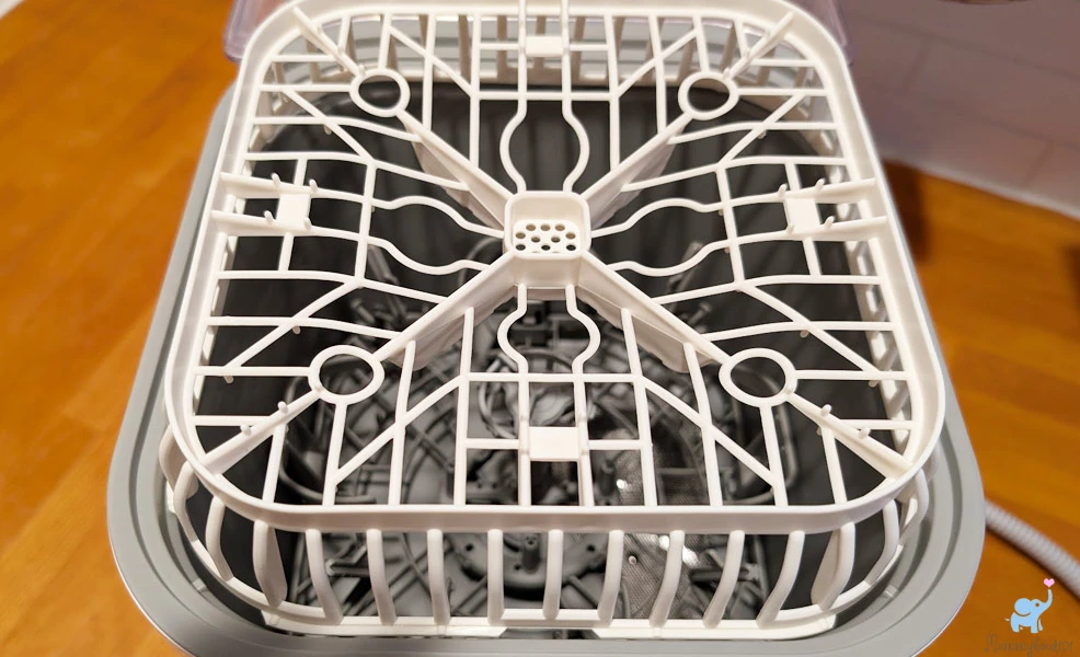 the upper rack of the grownsy bottle washer