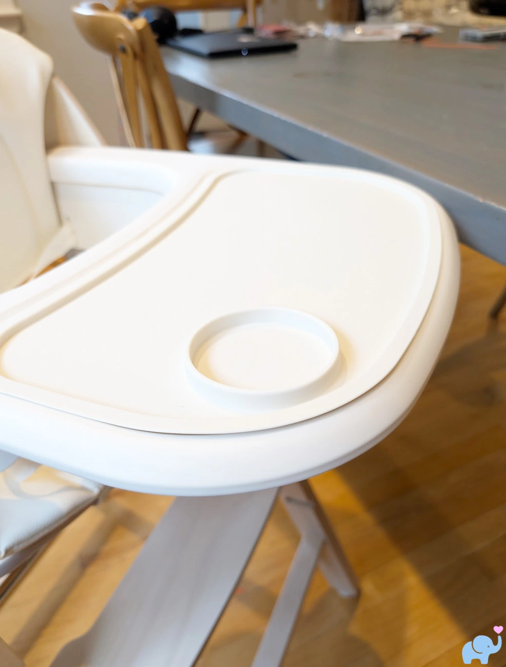 Mamazing GrowPod tray height compared with dining room table