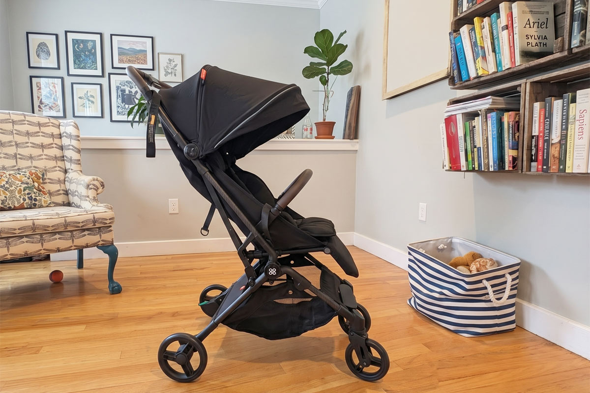 mamazing ultra air stroller in a living room background