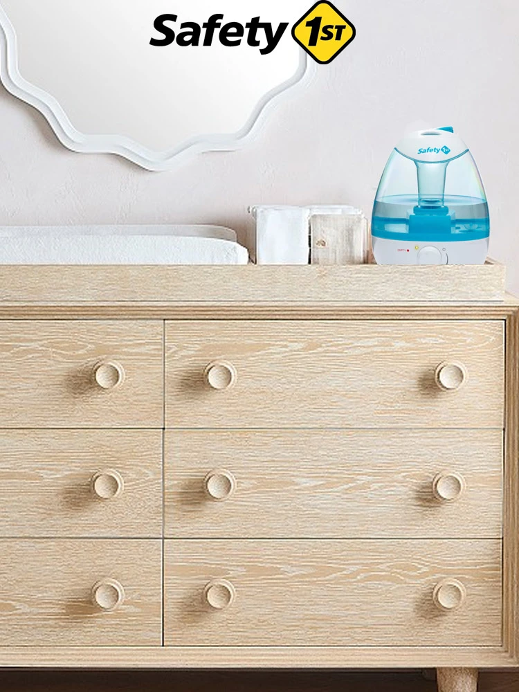 Safety 1st Cool Mist humidifier running in a baby room